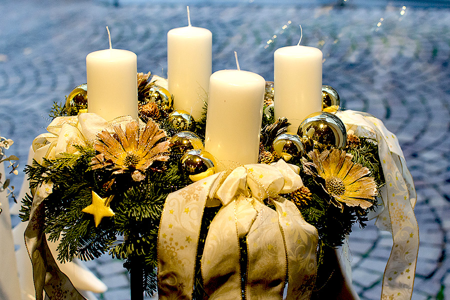 Adventskranz Gold