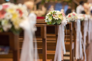 Kirchendekoration, Hochzeit, BLumendekoration