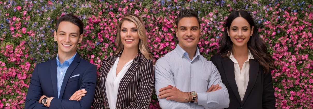 Blumenwand Frankfurt mieten für Veranstaltungen und Hochzeiten